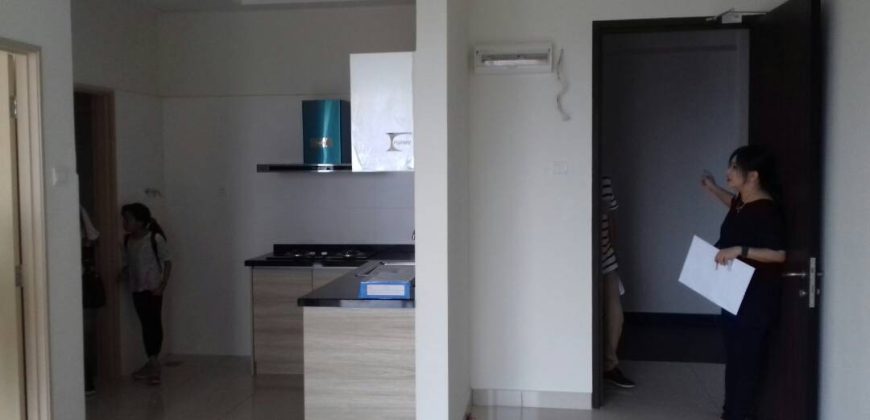 Maisson ara damansara  semi-furnished rent