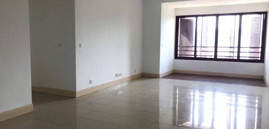 Surian condominium 4 semi-furnished sale