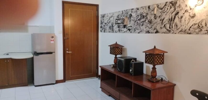 Riana green condominium  semi-furnished rent